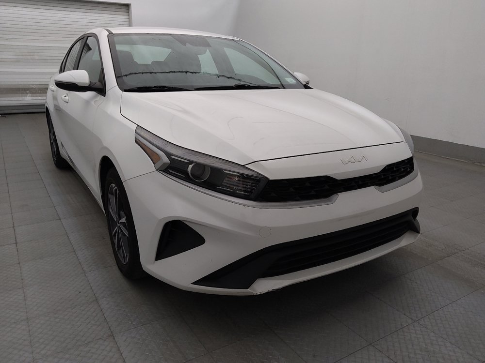 Used 2023 Kia Forte LXS w/ LXS Technology Package FWD image 13
