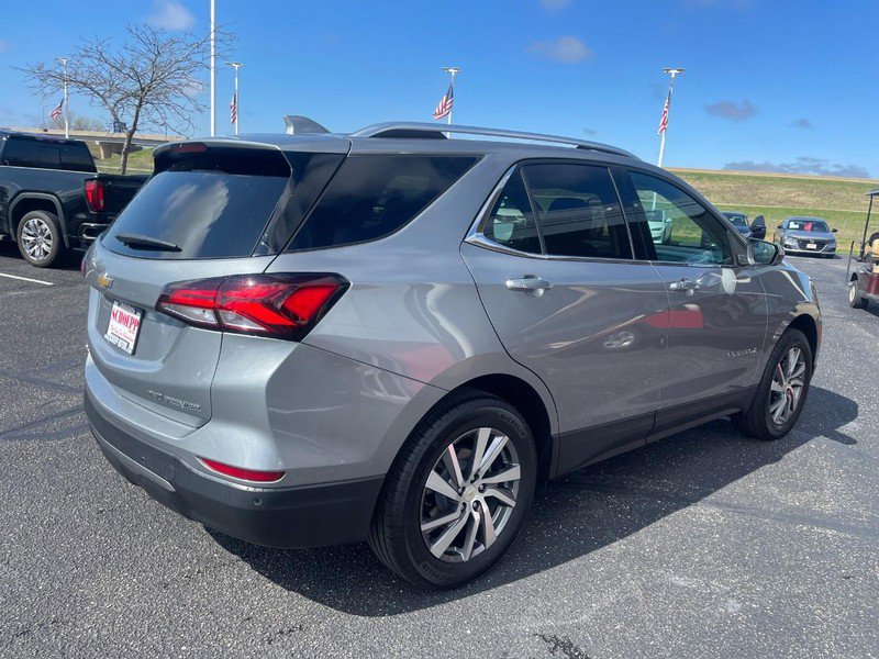 Used 2024 Chevrolet Equinox Premier AWD/4WD image 3