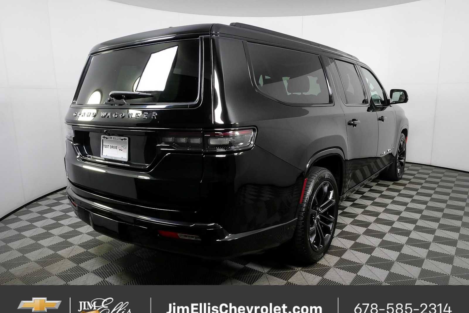 Used 2024 Jeep Grand Wagoneer L Series II w/ Quick Order Packagew 28T AWD/4WD image 3