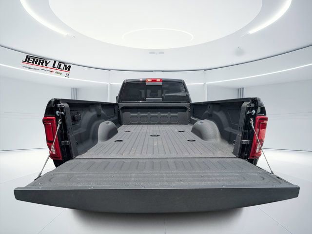 Used 2026 RAM 3500 Laramie AWD/4WD image 4