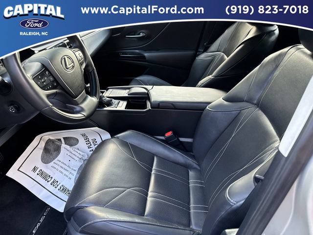 Used 2022 Lexus ES 350 Ultra Luxury w/ Accessory Package 2 FWD image 18