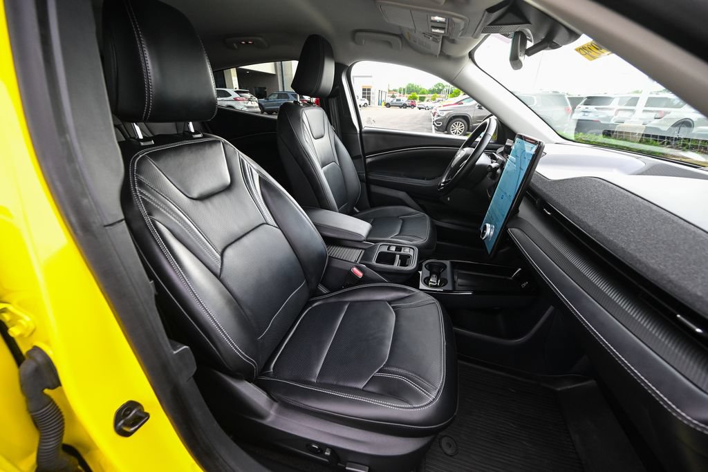Used 2025 Ford Mustang Mach-E Premium AWD/4WD image 25
