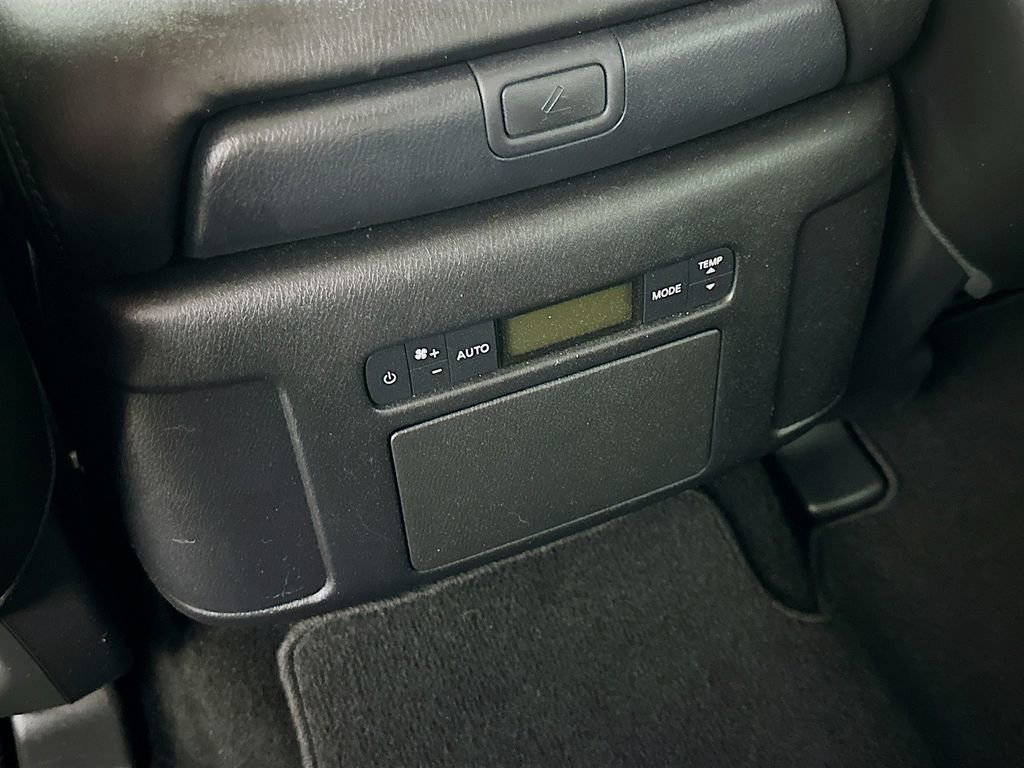 Used 2023 Nissan Armada SL w/ Captain's Chairs Package image 32