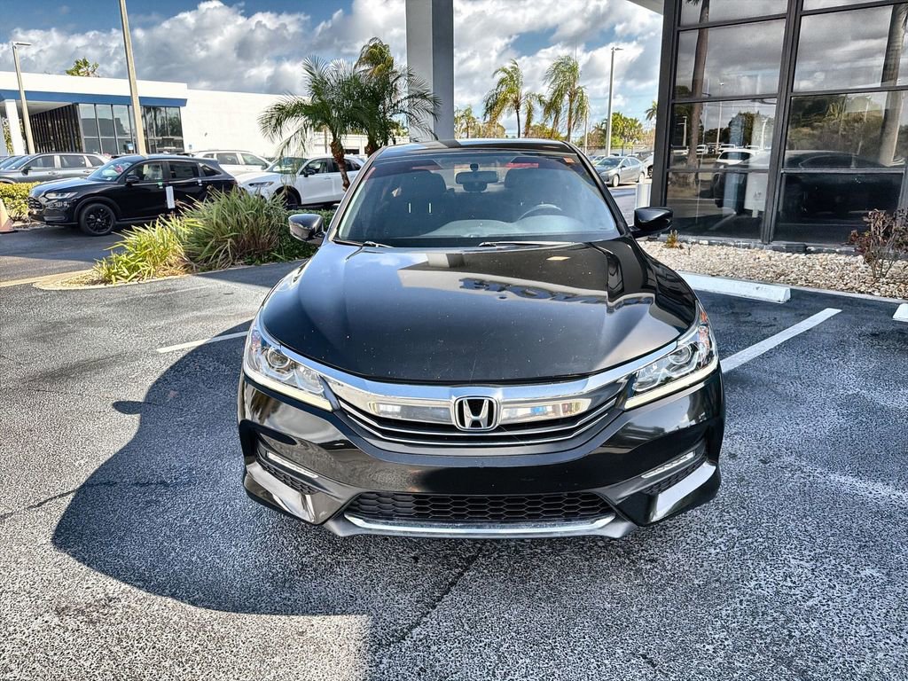 Used 2017 Honda Accord Sport image 3