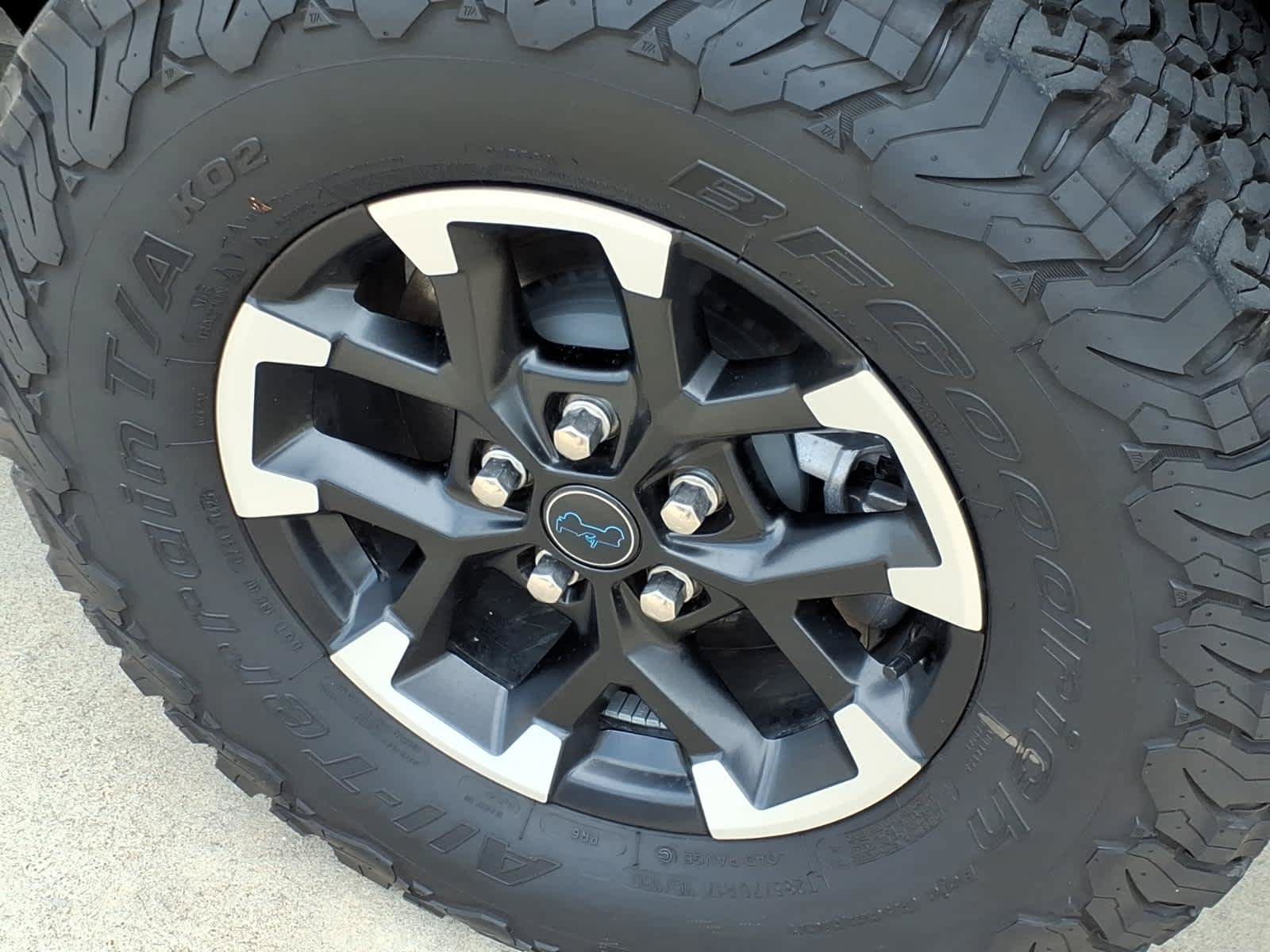 Used 2025 Jeep Wrangler Unlimited Rubicon 4xe w/ Convenience Group AWD/4WD image 15