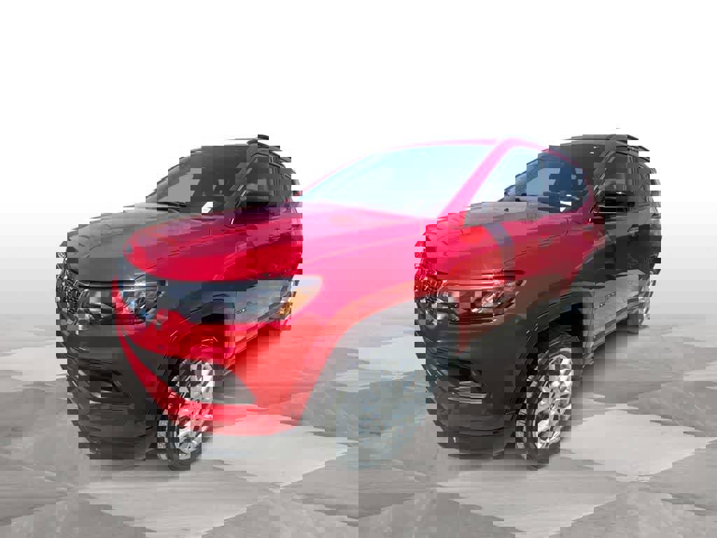 Used 2023 Jeep Compass Latitude image 4