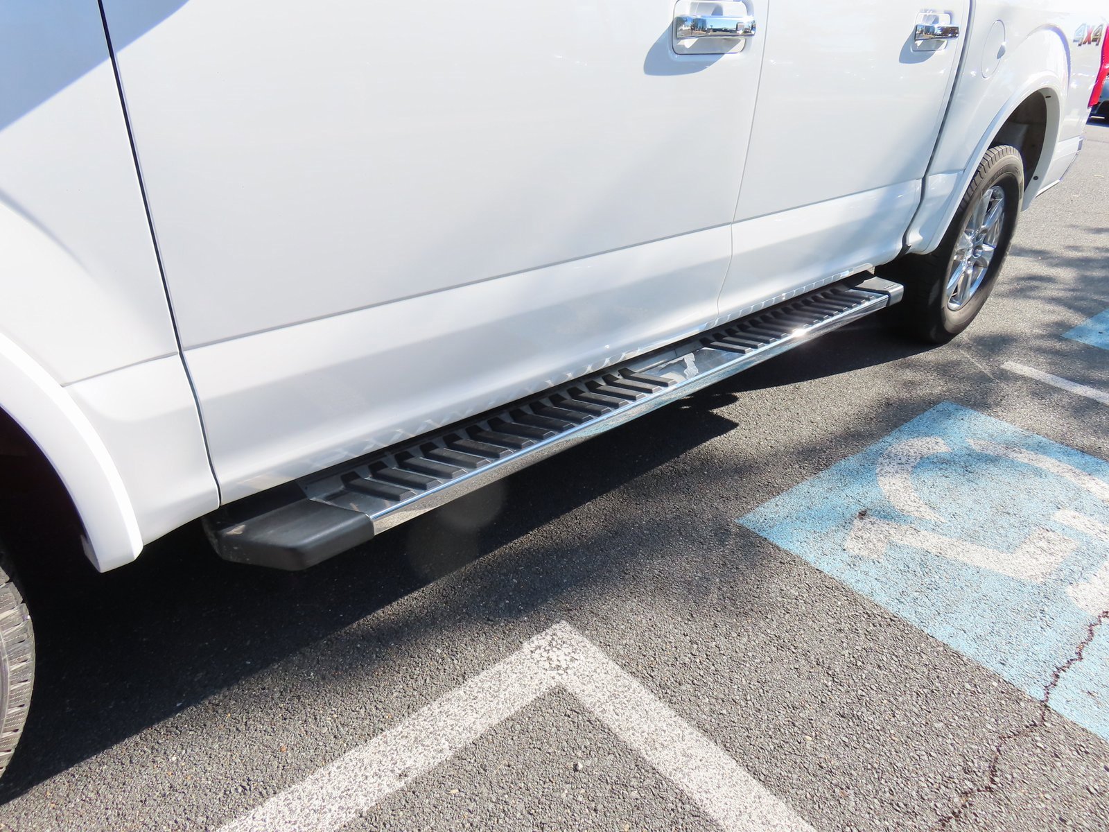 Used 2018 Ford F150 Lariat image 11