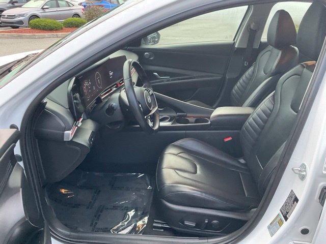 Used 2024 Hyundai Elantra Limited FWD image 11