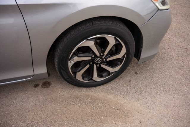 Used 2016 Honda Accord EX-L image 9