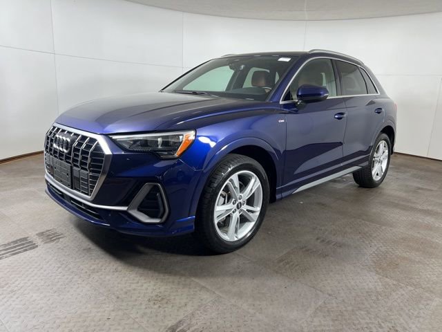 Used 2022 Audi Q3 2.0T Premium image 3