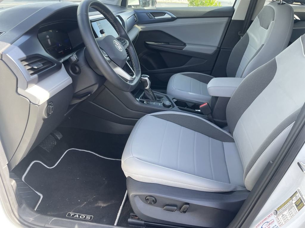 Certified 2024 Volkswagen Taos SE AWD/4WD image 9