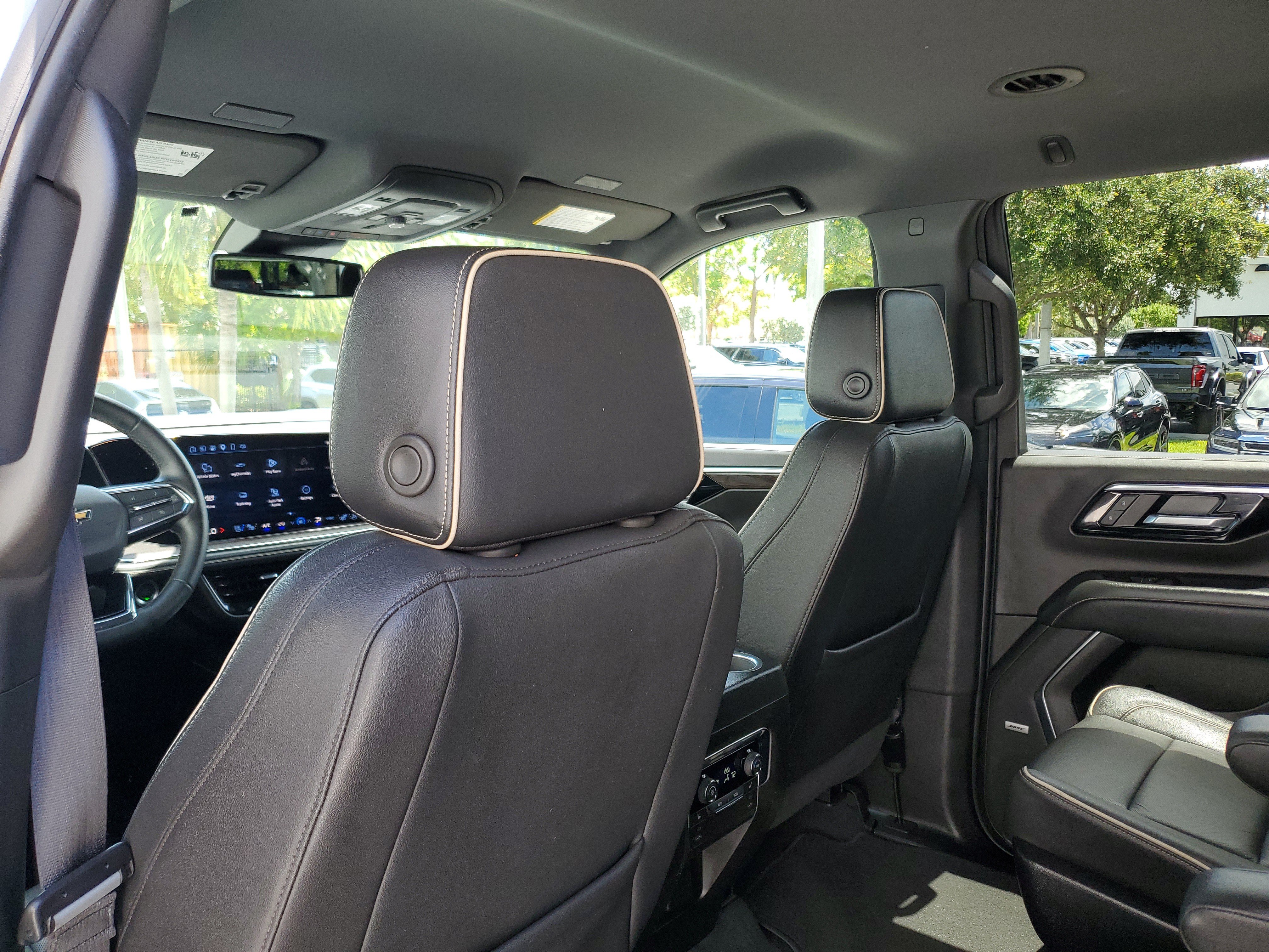 Certified 2025 Chevrolet Tahoe Premier AWD/4WD image 15