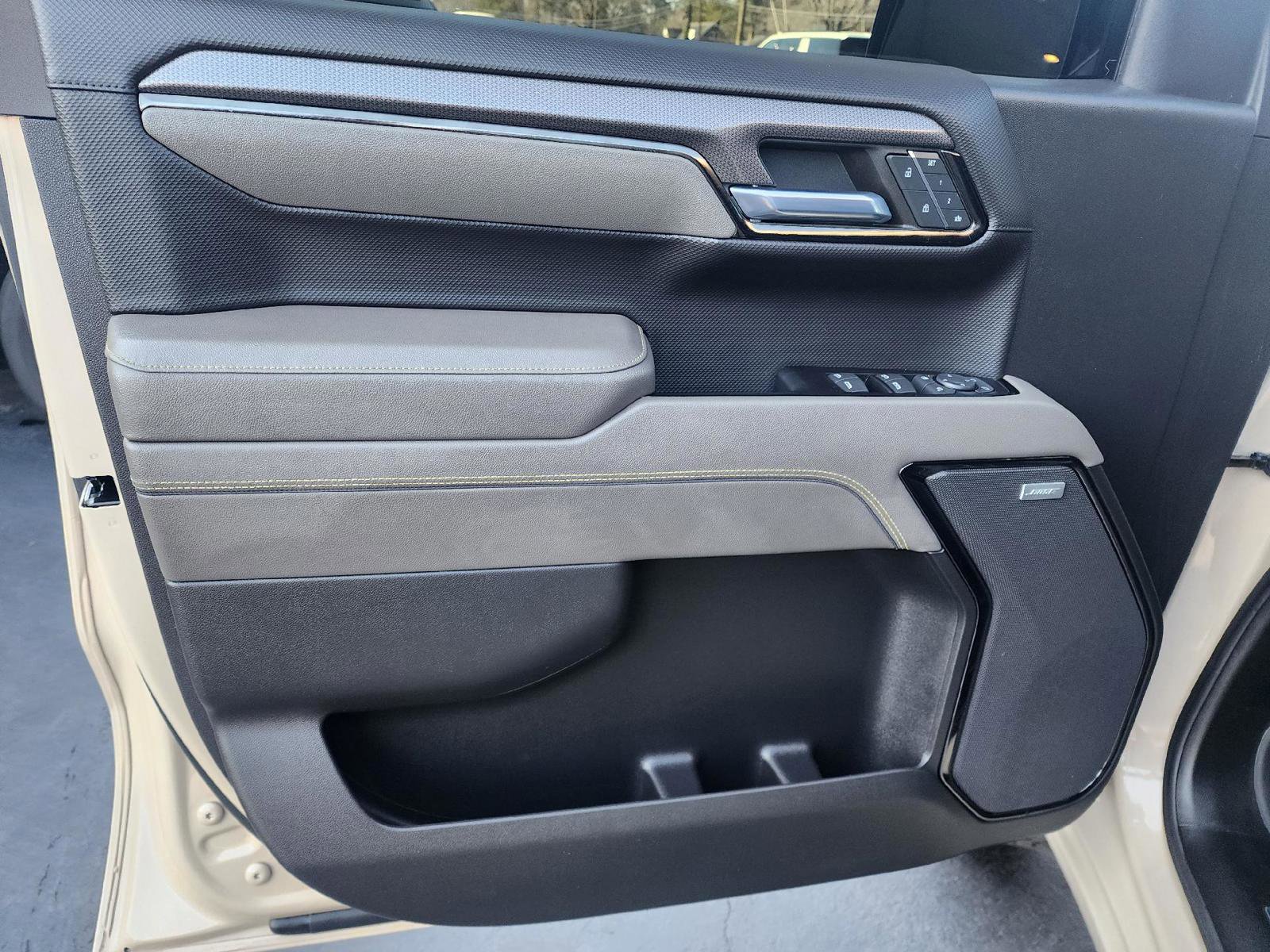 Used 2022 Chevrolet Silverado 1500 ZR2 image 15