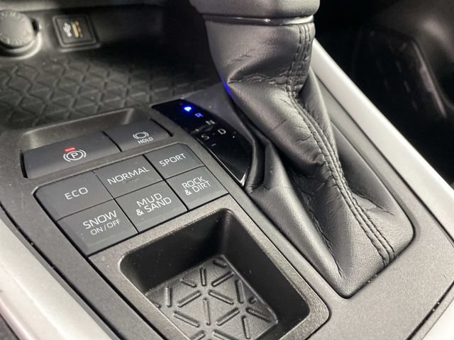 Used 2023 Toyota RAV4 LE AWD/4WD image 22