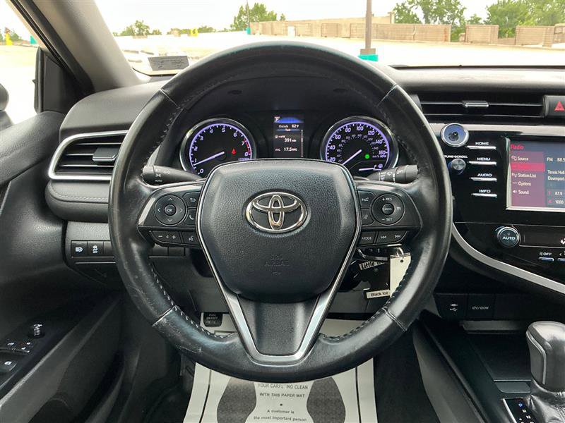 Used 2018 Toyota Camry SE FWD image 40