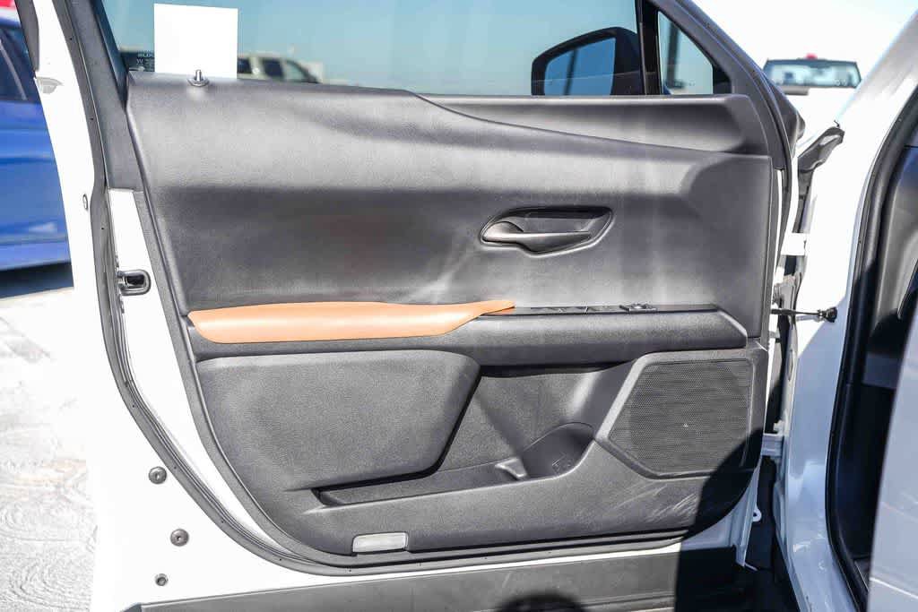 Used 2020 Lexus UX 200 w/ Accessory Package FWD image 23