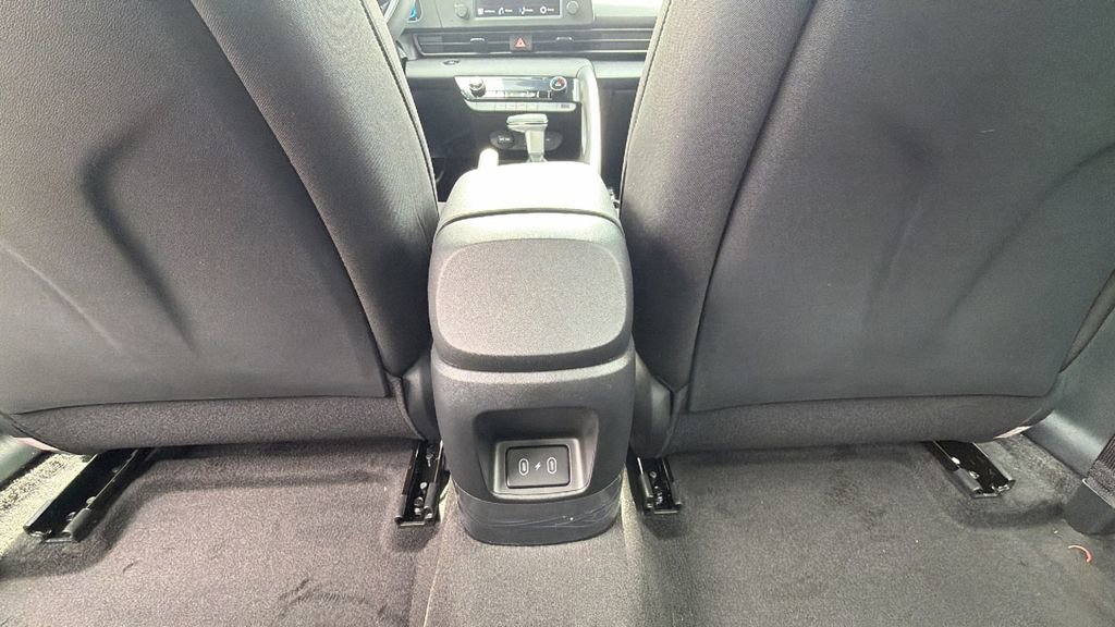 New 2026 Hyundai Elantra Sport image 21