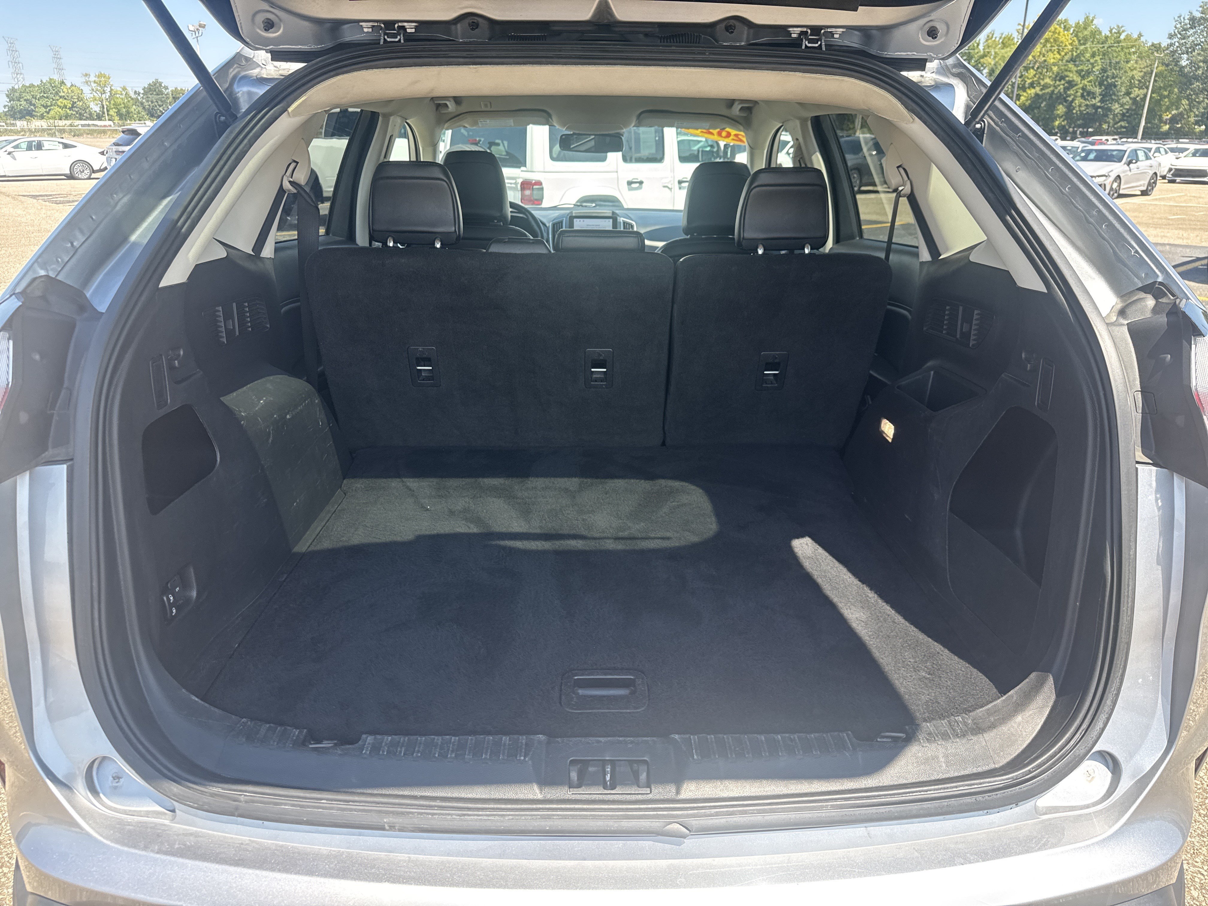 Used 2024 Ford Edge SEL AWD/4WD image 8