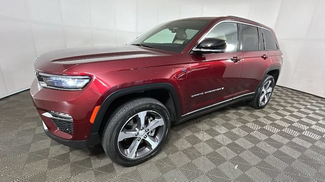 Used 2024 Jeep Grand Cherokee Limited 4xe w/ Luxury Tech Group II AWD/4WD image 7