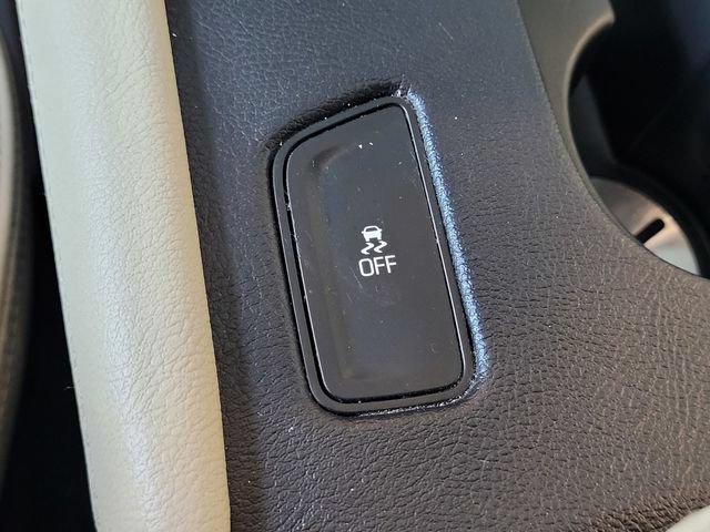 Used 2019 Cadillac XT5 FWD image 12