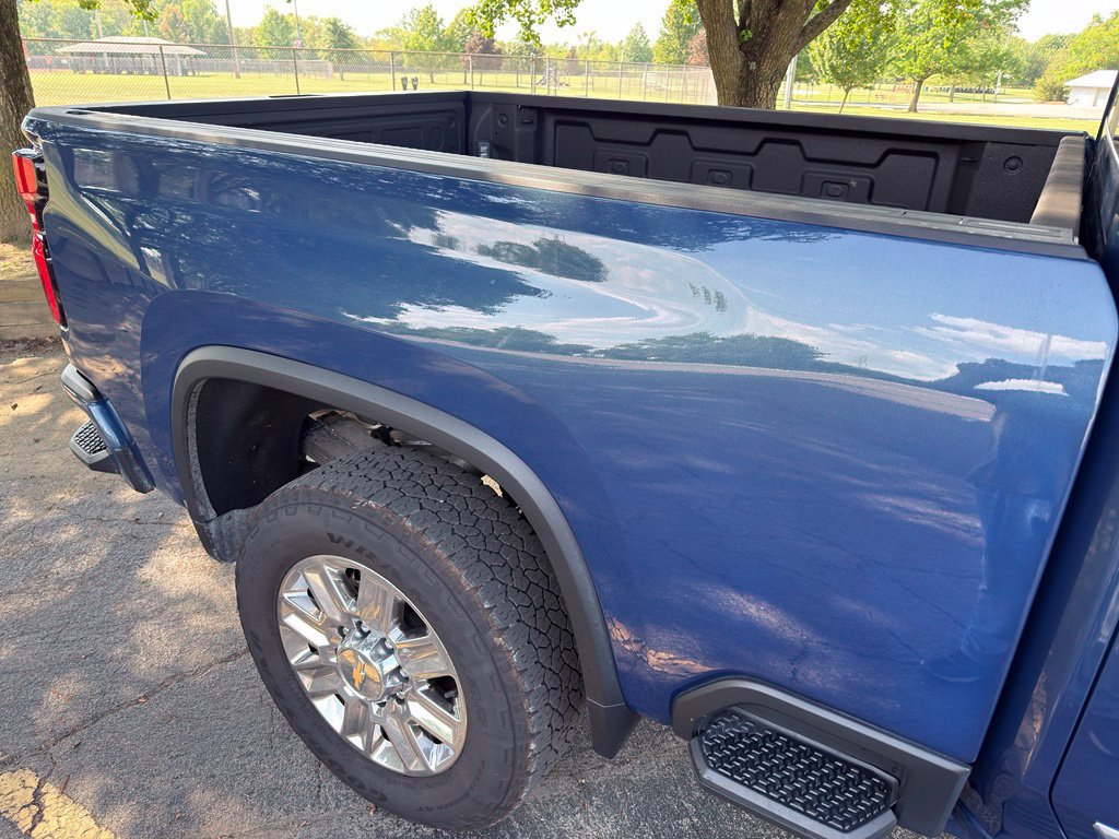 Used 2026 Chevrolet Silverado 2500 High Country w/ Technology Package AWD/4WD image 14