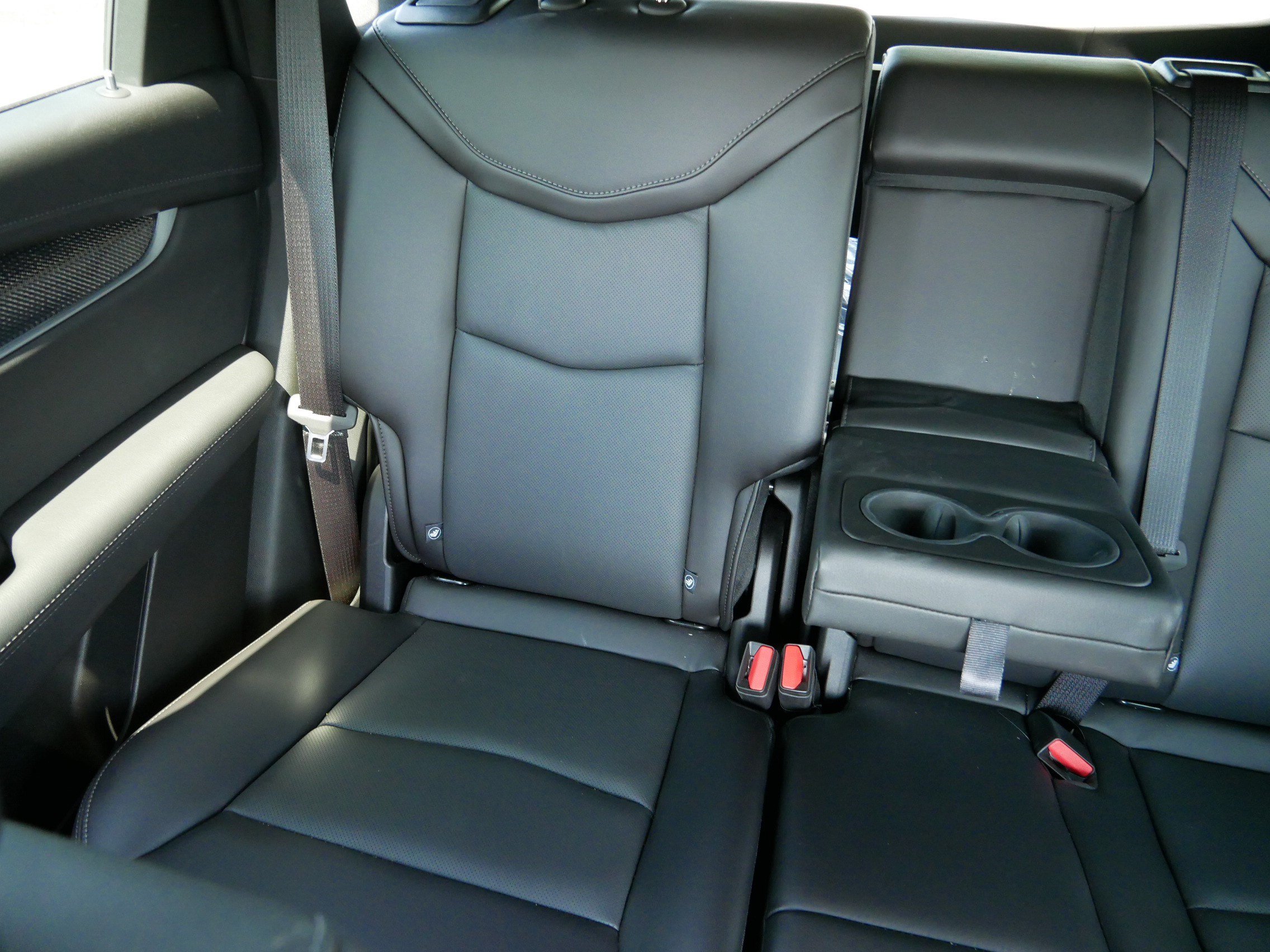 Certified 2025 Cadillac XT5 Sportv w/ LPO, Floor Liner Package AWD/4WD image 11