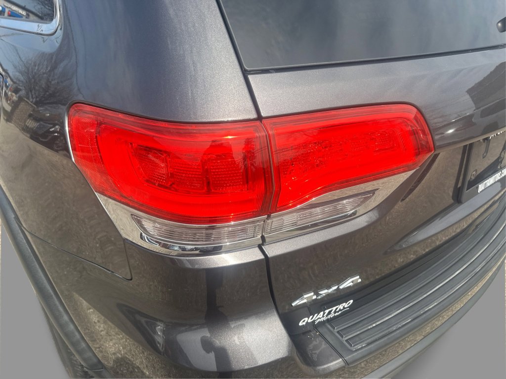 Used 2015 Jeep Grand Cherokee Laredo w/ Quick Order Package 23E image 21