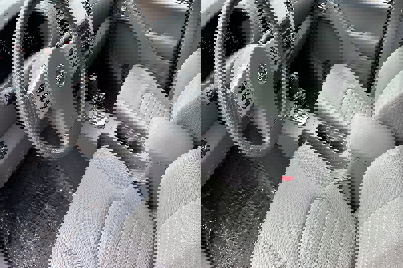 Used 2020 Nissan Frontier S image 11