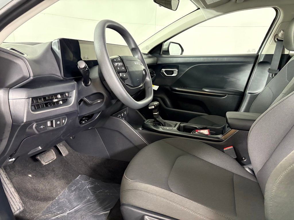 New 2026 Kia K4 LXS image 21
