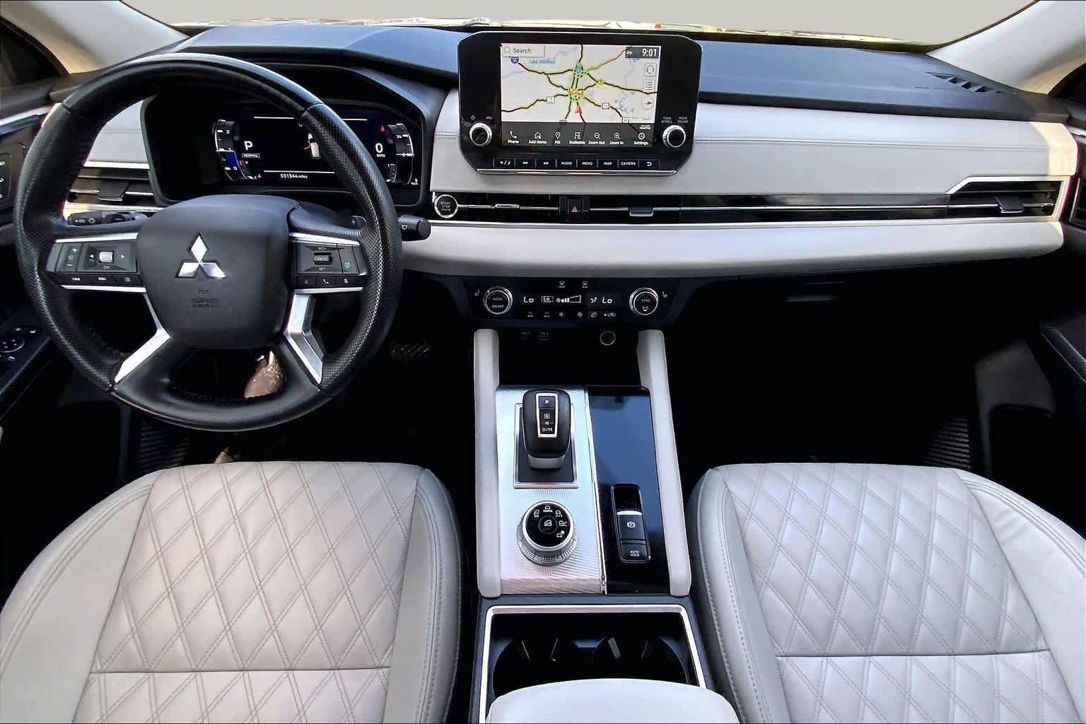 Used 2024 Mitsubishi Outlander SEL FWD image 14