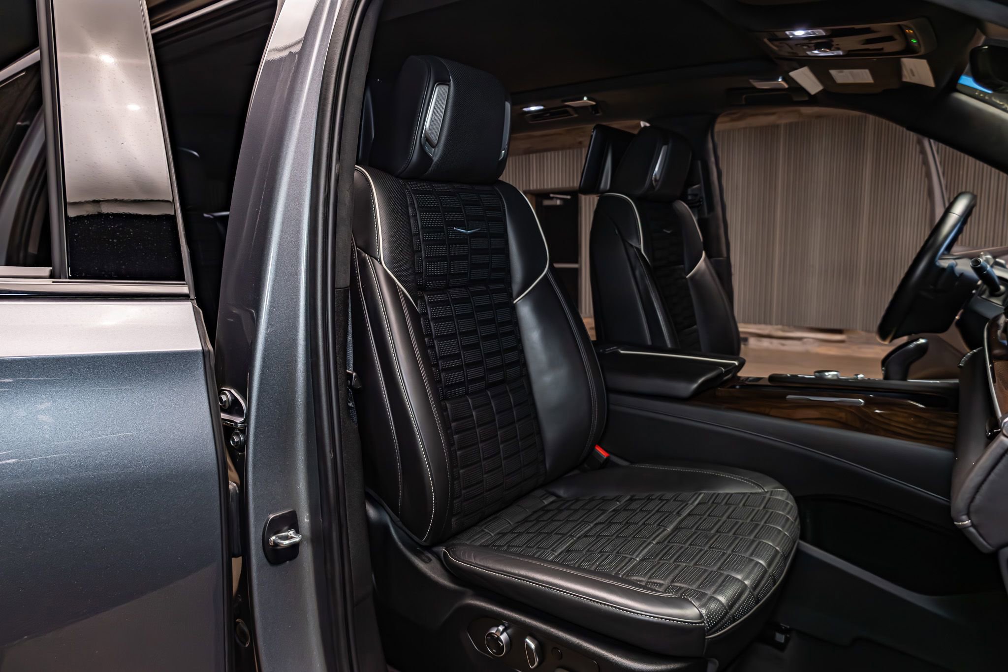 Used 2021 Cadillac Escalade Sport Platinum image 27