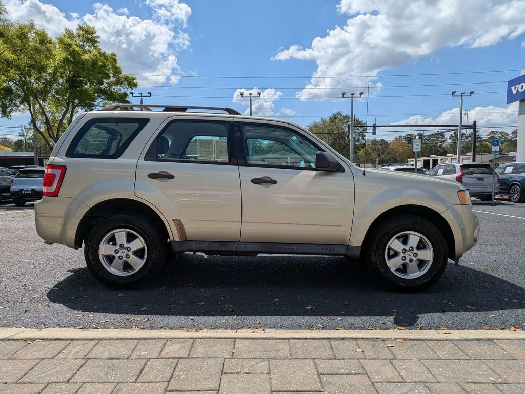 Used 2010 Ford Escape XLS image 7