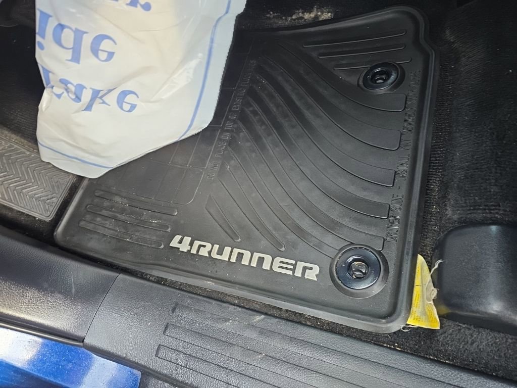 Used 2016 Toyota 4Runner Limited image 18