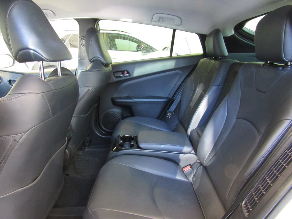 Certified 2019 Toyota Prius Prime Advanced w/ Carpet Mat Package FWD image 16
