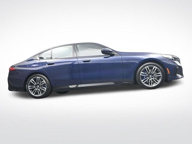 New 2027 BMW 550e xDrive AWD/4WD image 31