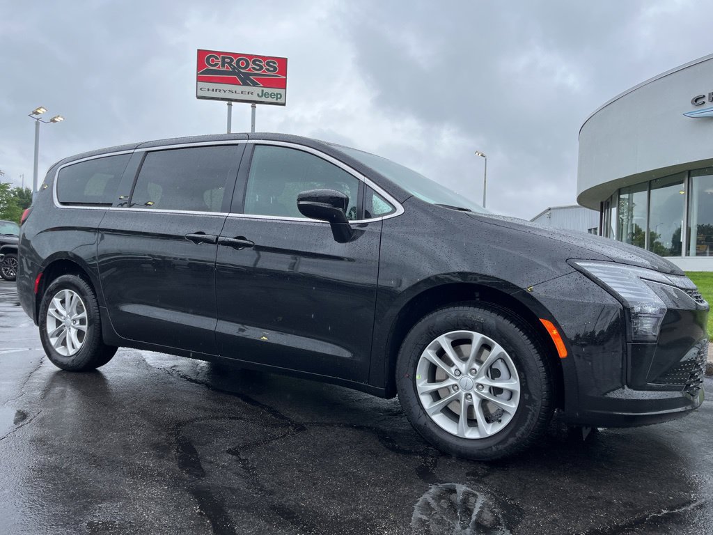 New 2027 Chrysler Pacifica Select AWD/4WD image 44