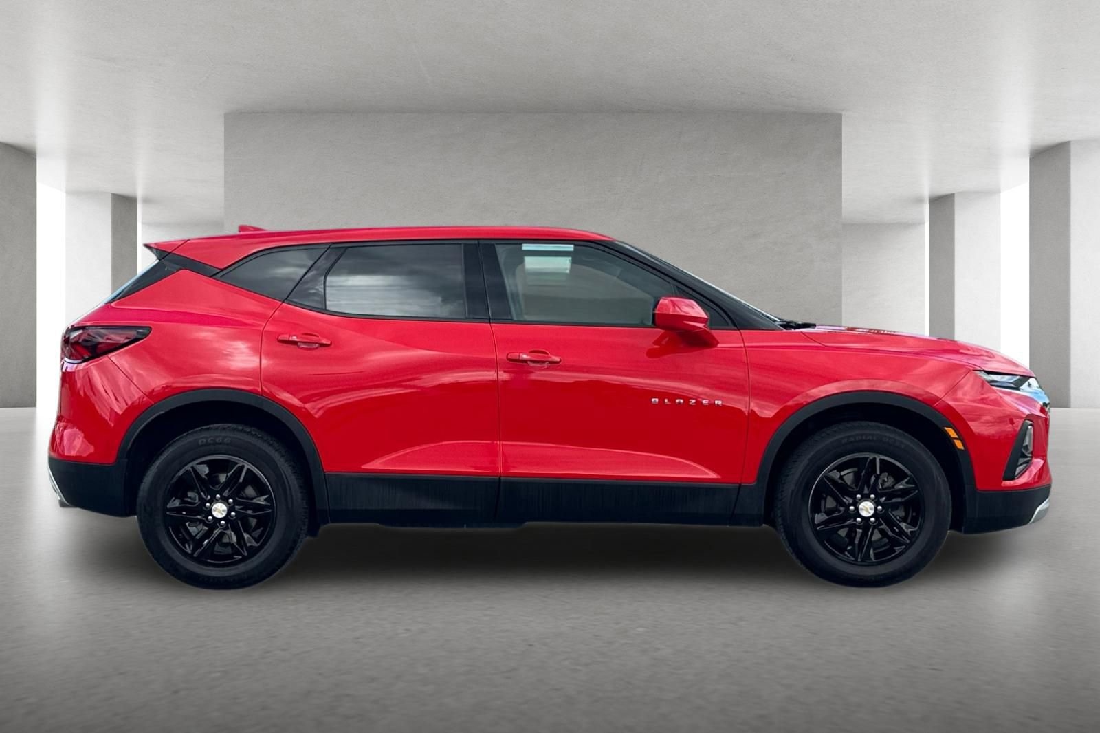 Used 2022 Chevrolet Blazer LT FWD image 3