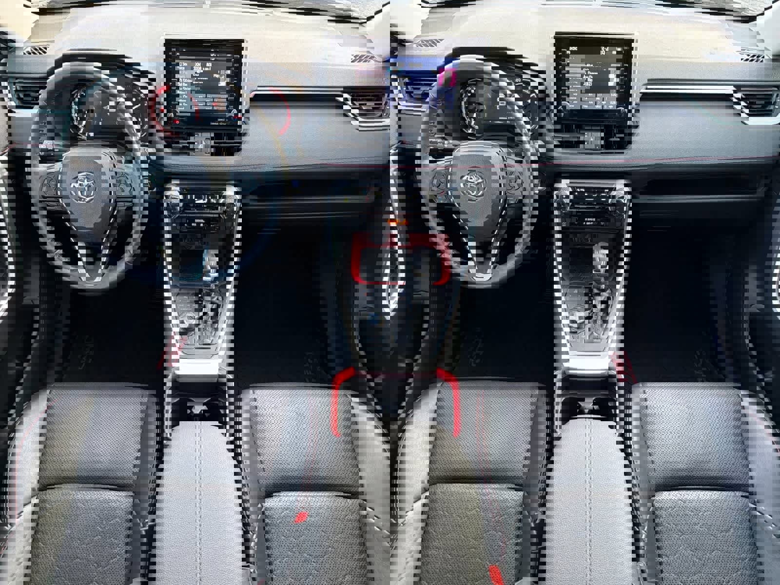 Used 2020 Toyota RAV4 TRD Off-Road image 3