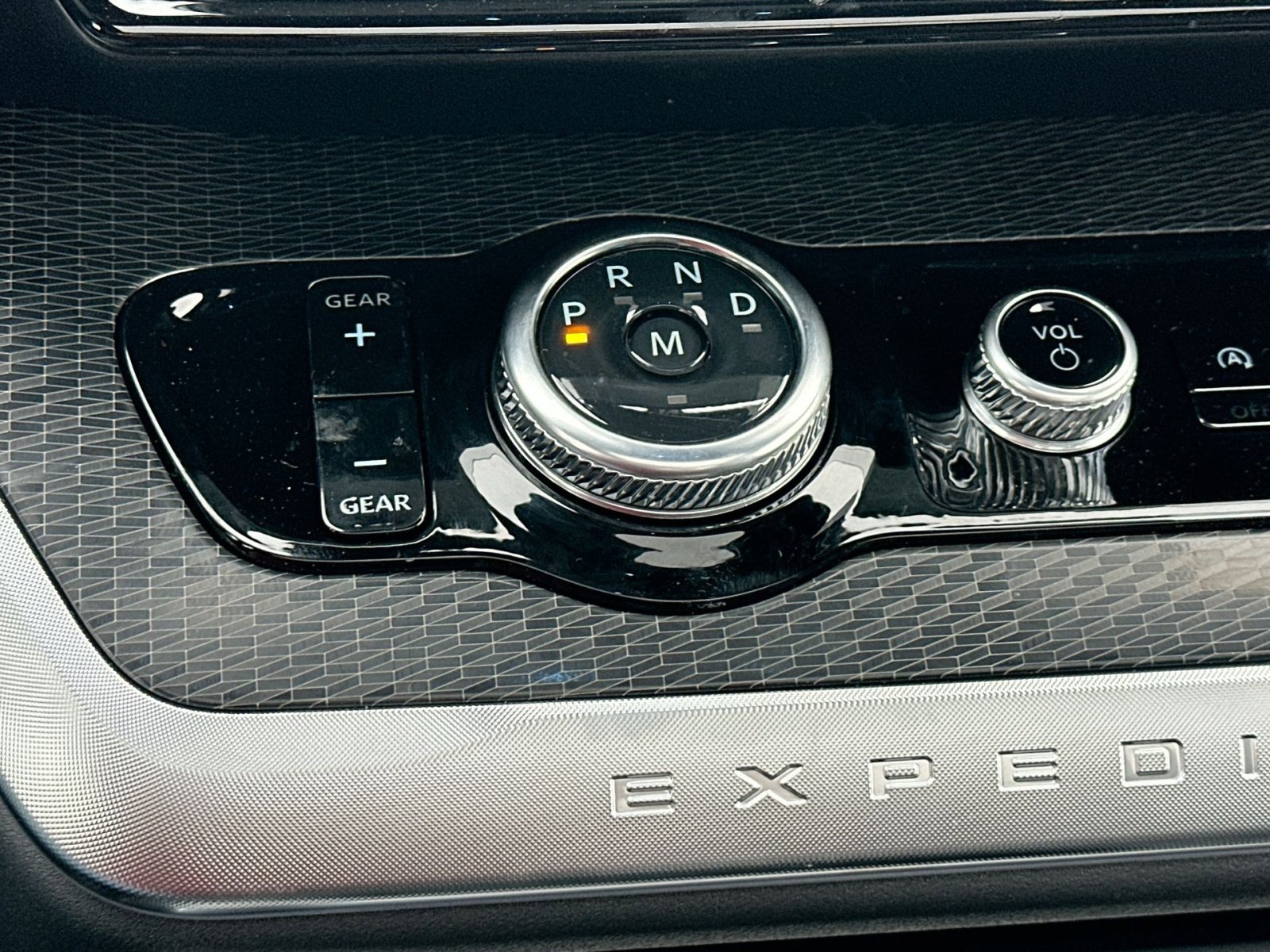 New 2026 Ford Expedition Max Platinum w/ Stealth Performance Package image 30