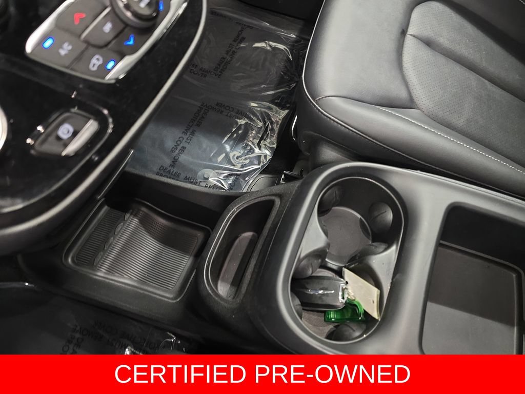 Used 2025 Chrysler Pacifica Select FWD image 25