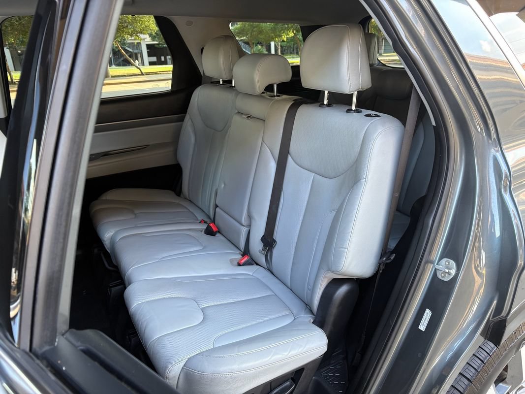 Used 2022 Hyundai Palisade SEL w/ 8P Bench Seat Package FWD image 24