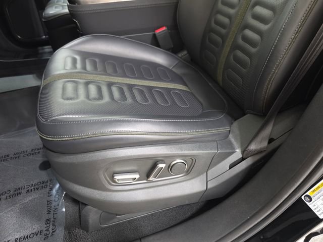 Used 2025 Rivian R1S Adventure AWD/4WD image 28