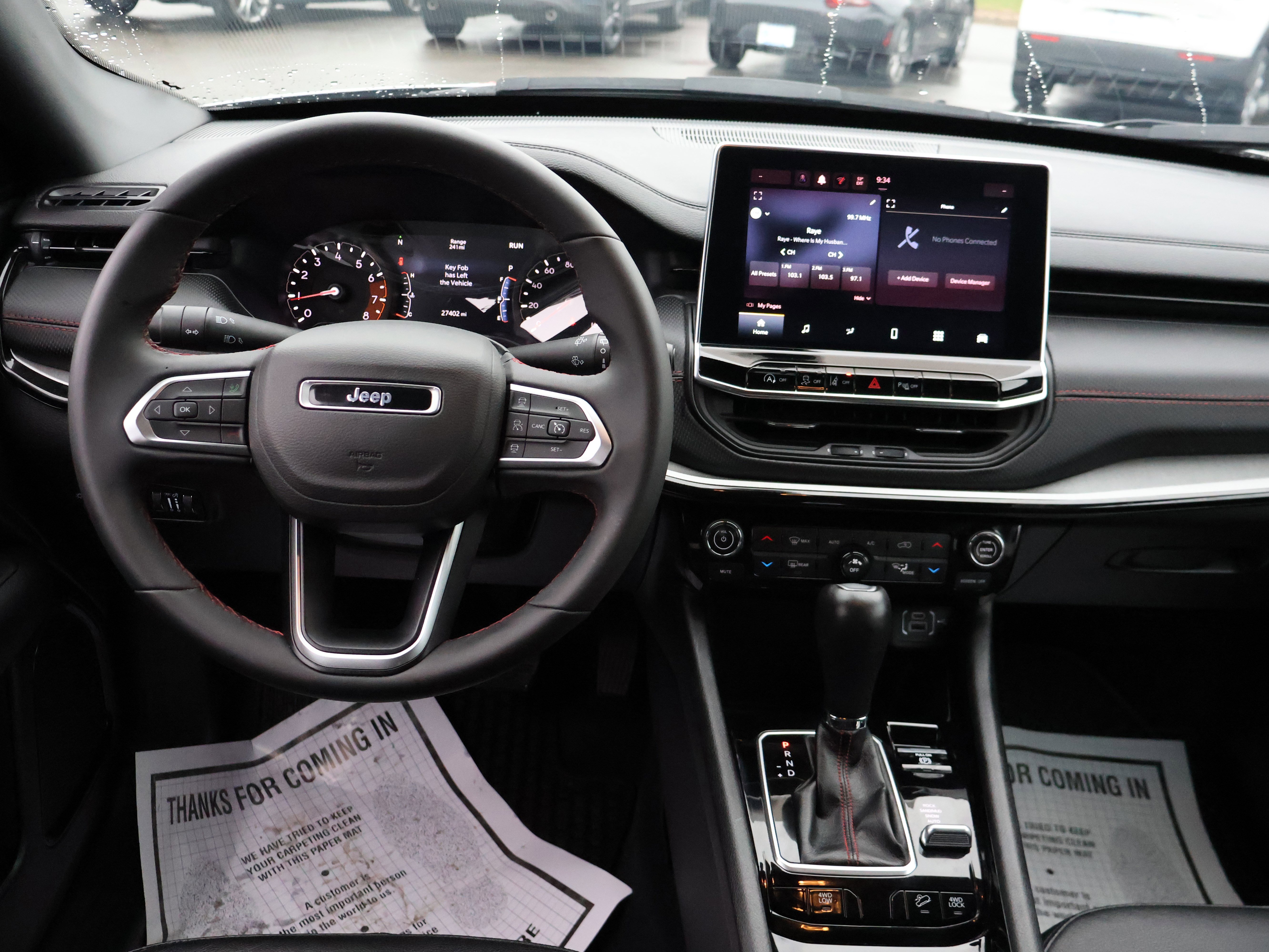 Used 2025 Jeep Compass Trailhawk AWD/4WD image 18