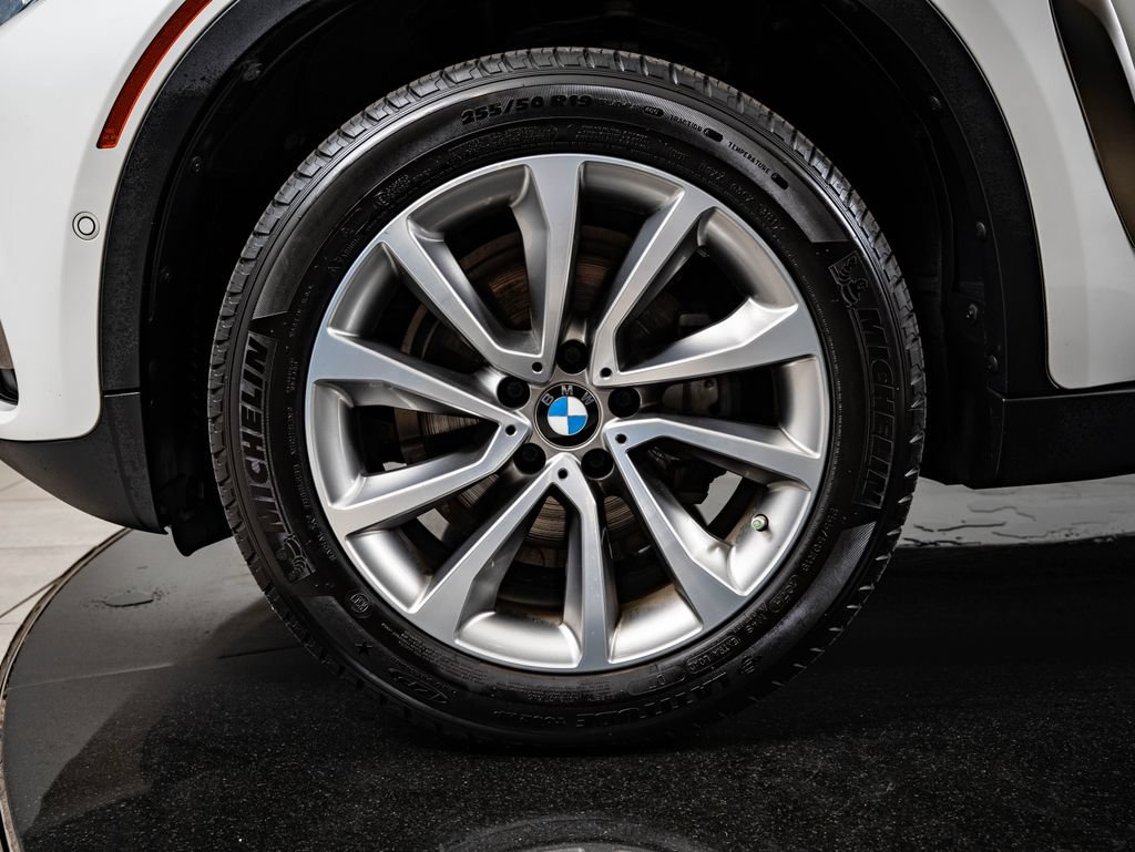 Used 2019 BMW X6 xDrive35i w/ Premium Package AWD/4WD image 13