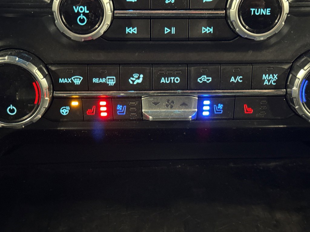 Certified 2021 Ford F150 Lariat w/ Equipment Group 502A High image 25