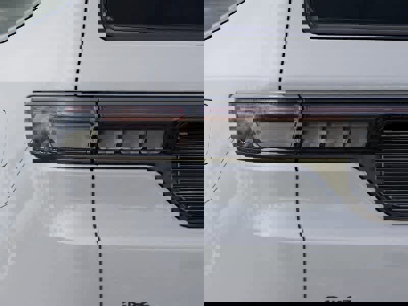 New 2026 Jeep Grand Wagoneer Summit w/ Premium Group III image 9