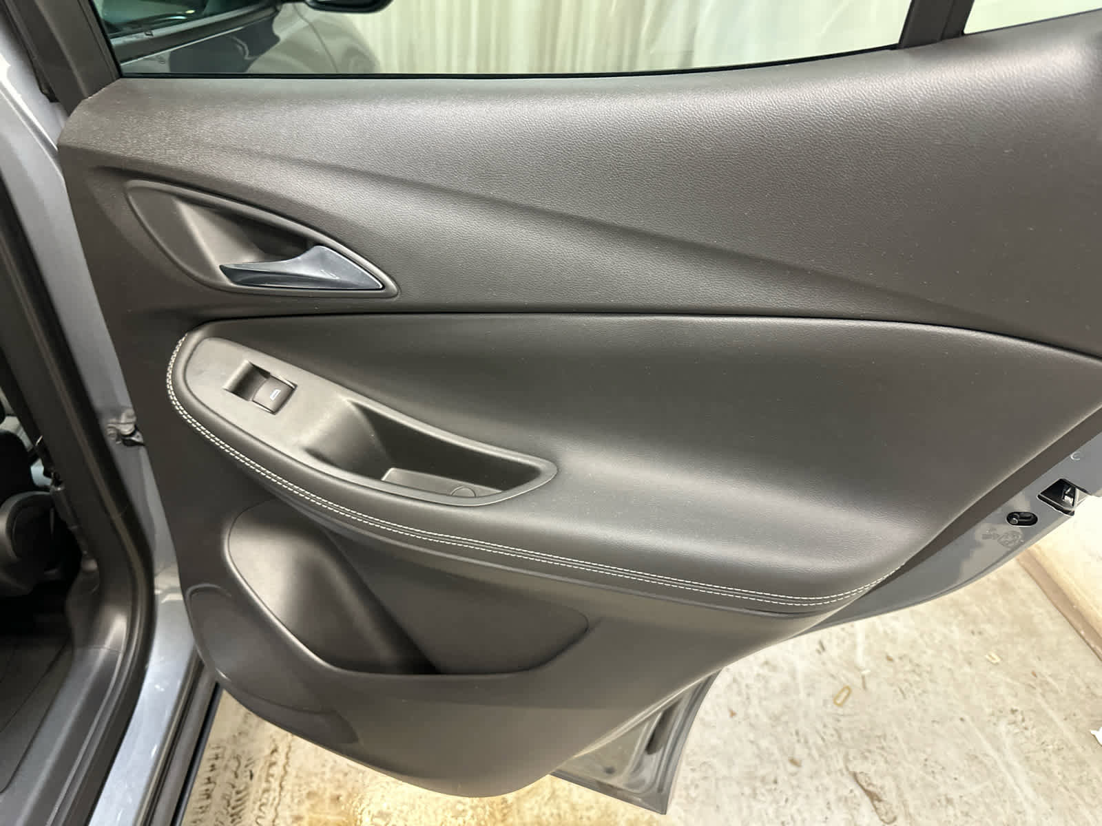 Certified 2021 Buick Encore GX Essence w/ Advanced Technology Package image 19