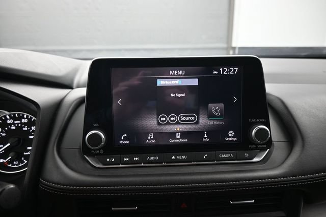 Used 2025 Nissan Rogue SV FWD image 18