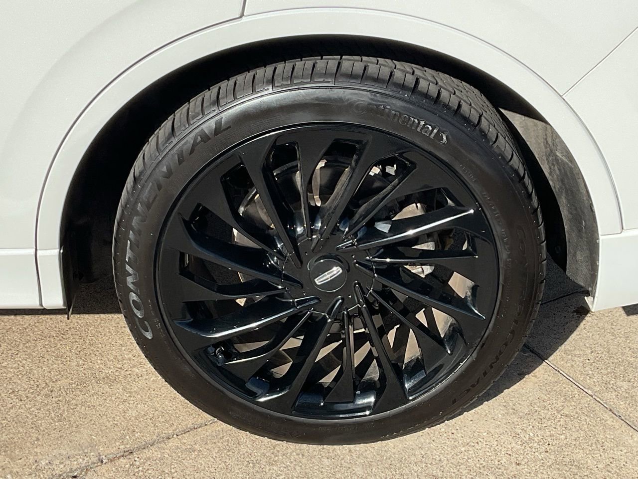 Used 2023 Lincoln Aviator Reserve w/ Equipment Group 201A image 8