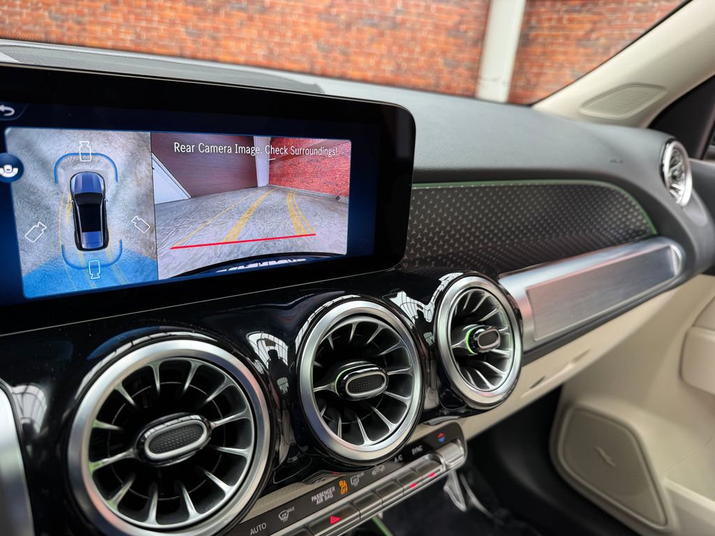 Used 2026 Mercedes-Benz GLB 250 4MATIC image 19